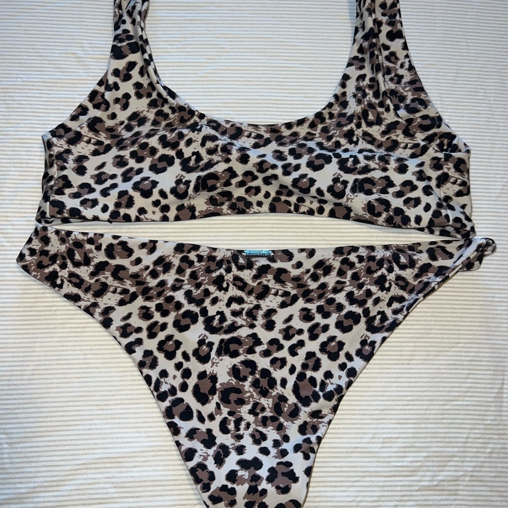 Blackbough Twisted Leopard Print Set - image 6